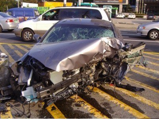 Illustration for article titled First Hyundai Genesis Coupe Crash Caught In Korea